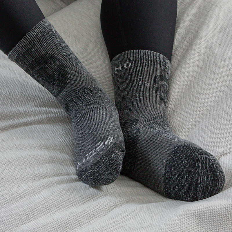 43278 - POLE merino wool socks, worn by our model